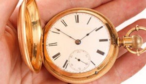 Besondere Uhr finden